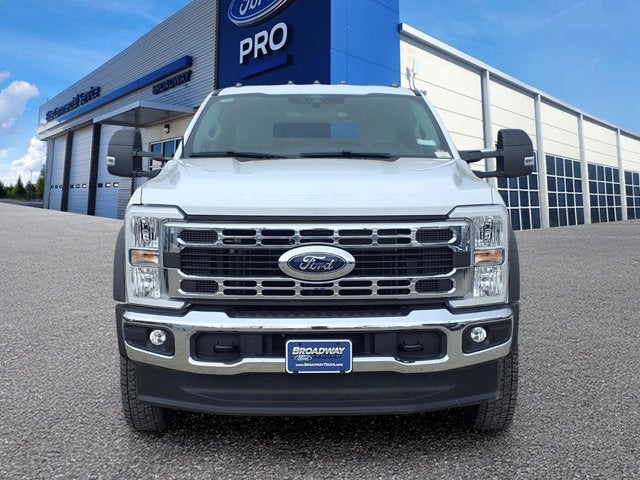 2025 Ford Super Duty F-550 DRW F-550® XL