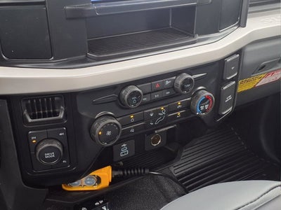2025 Ford Super Duty F-550 DRW F-550® XL