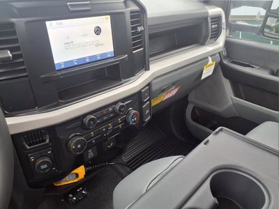 2025 Ford Super Duty F-550 DRW F-550® XL