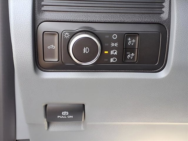 2025 Ford Super Duty F-550 DRW Service Body