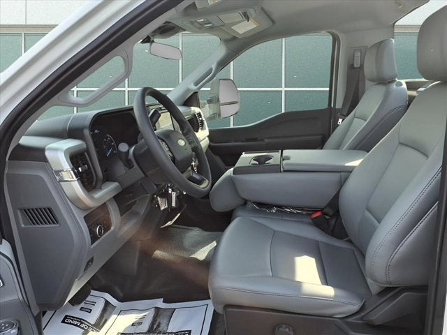 2025 Ford Super Duty F-550 DRW Service Body