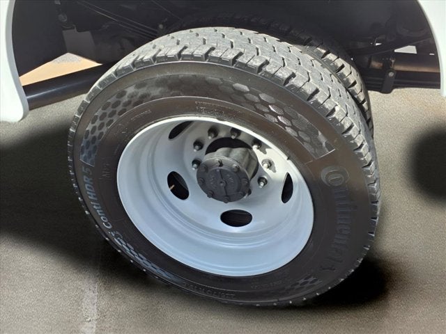 2025 Ford Super Duty F-550 DRW Service Body