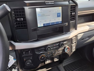 2025 Ford Super Duty F-550 DRW Service Body