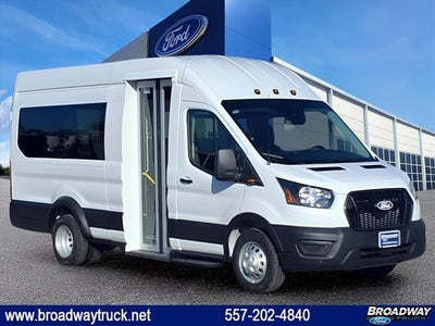 2026 Ford Transit Passenger Wagon XL