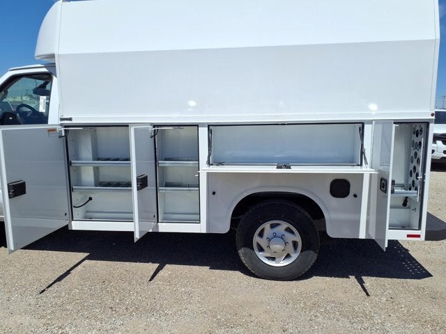 2026 Ford E-Series Cutaway BASE