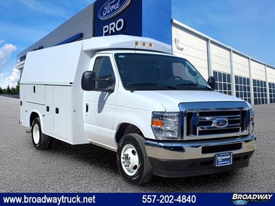 2025 Ford E-350 KUV