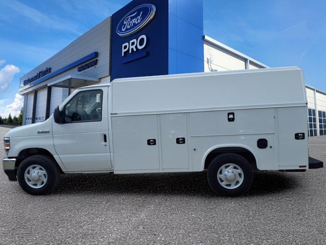 2026 Ford E-Series Cutaway BASE