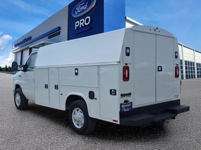 2026 Ford E-Series Cutaway BASE