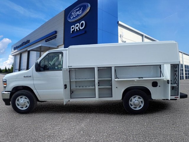 2026 Ford E-Series Cutaway BASE