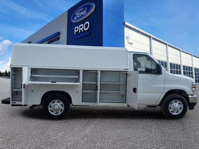 2026 Ford E-Series Cutaway BASE