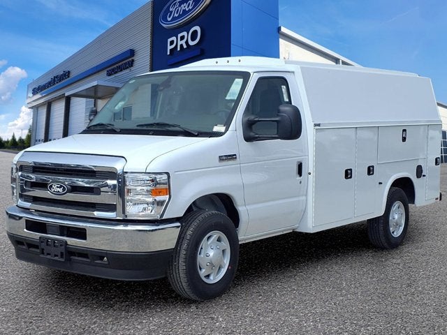 2026 Ford E-Series Cutaway BASE