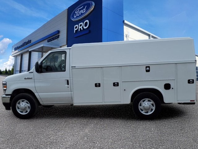 2026 Ford E-Series Cutaway BASE