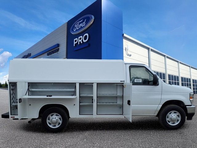 2026 Ford E-Series Cutaway BASE