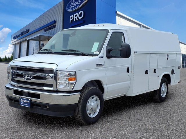 2026 Ford E-Series Cutaway BASE