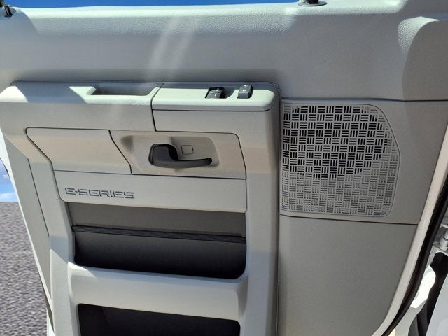 2027 Ford E-Series Cutaway E-350 SRW