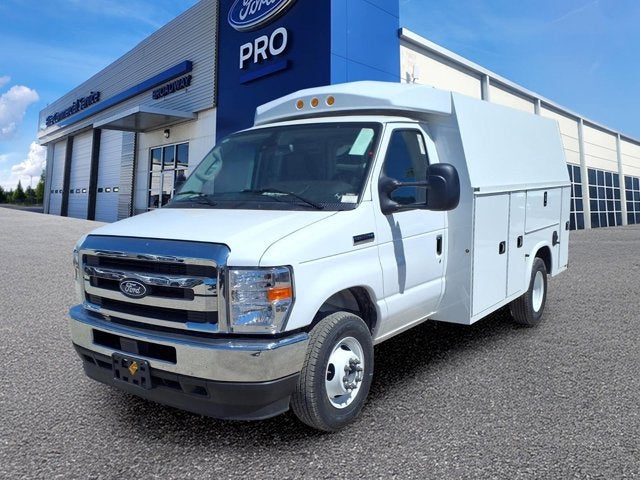 2027 Ford E-Series Cutaway E-350 SRW