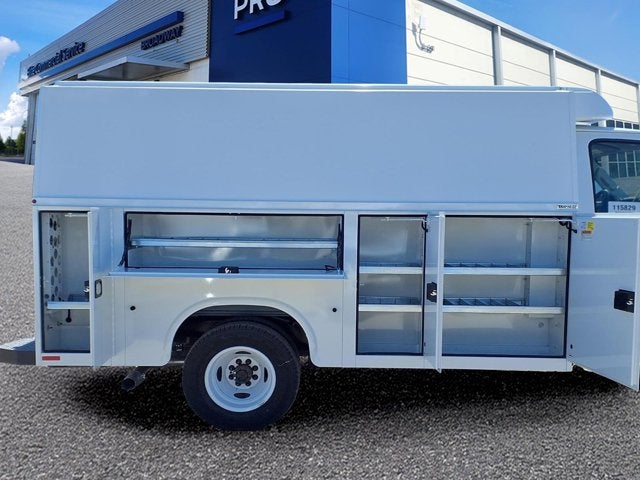 2027 Ford E-Series Cutaway E-350 SRW