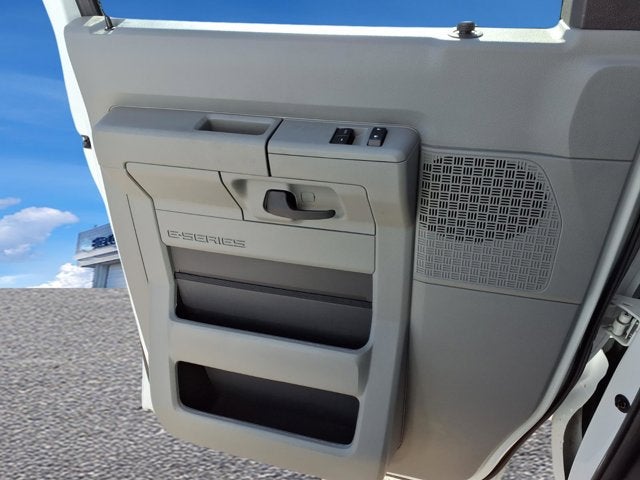 2024 Ford E-Series Cutaway BASE