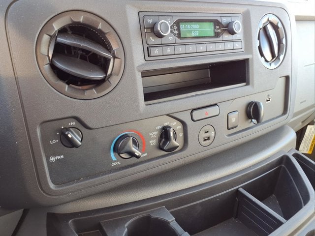 2024 Ford E-Series Cutaway E-450 DRW