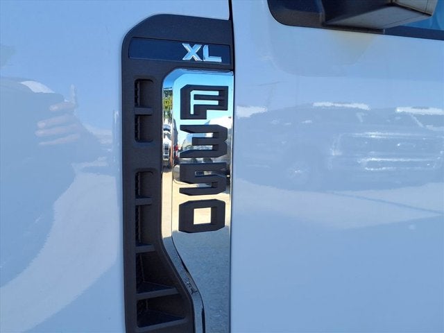 2026 Ford Super Duty F-350 SRW XL