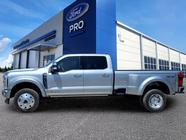 2024 Ford Super Duty F-450 DRW Platinum