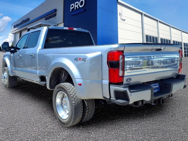 2024 Ford Super Duty F-450 DRW Platinum