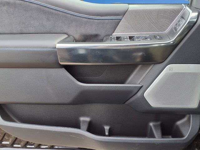 2025 Ford Super Duty F-450 DRW Platinum