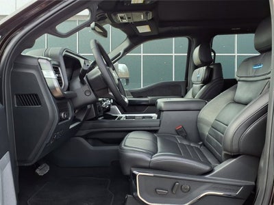 2025 Ford Super Duty F-450 DRW Platinum