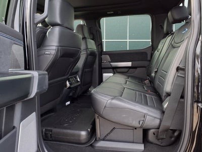 2025 Ford Super Duty F-450 DRW Platinum