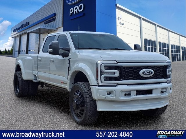 2025 Ford Super Duty F-450 DRW Platinum