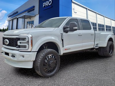 2025 Ford Super Duty F-450 DRW Platinum