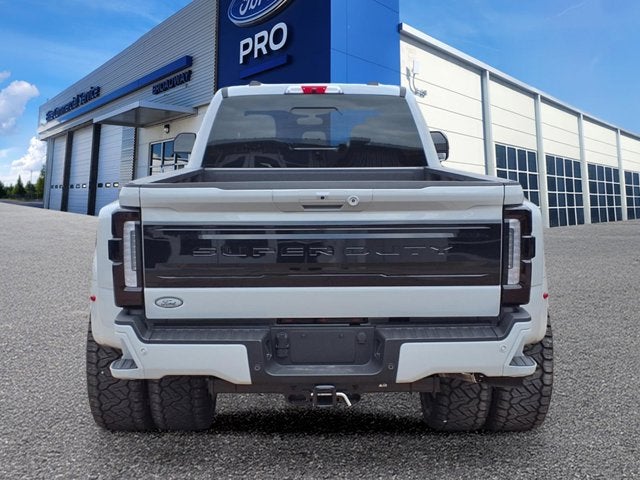 2025 Ford Super Duty F-450 DRW Platinum
