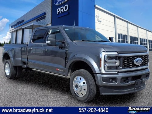 2025 Ford Super Duty F-450 DRW Platinum