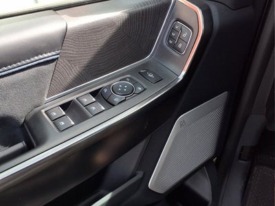 2025 Ford Super Duty F-450 DRW Platinum