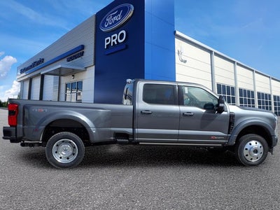 2025 Ford Super Duty F-450 DRW Platinum