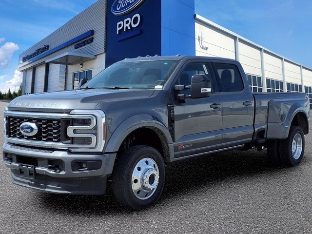 2025 Ford Super Duty F-450 DRW Platinum