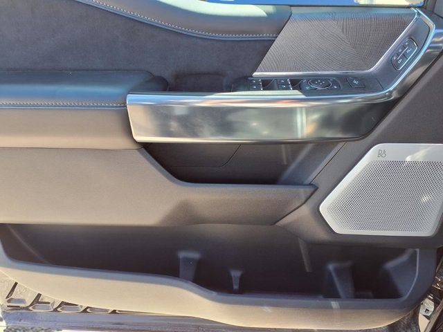 2025 Ford Super Duty F-450 DRW Platinum