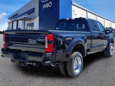 2025 Ford Super Duty F-450 DRW Platinum