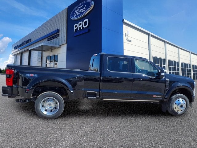 2025 Ford Super Duty F-450 DRW Platinum
