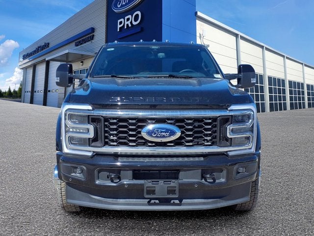 2025 Ford Super Duty F-450 DRW Platinum