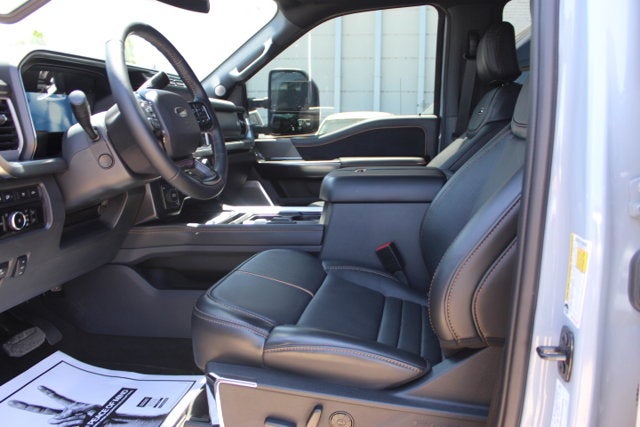 2024 Ford Super Duty F-450 DRW Platinum