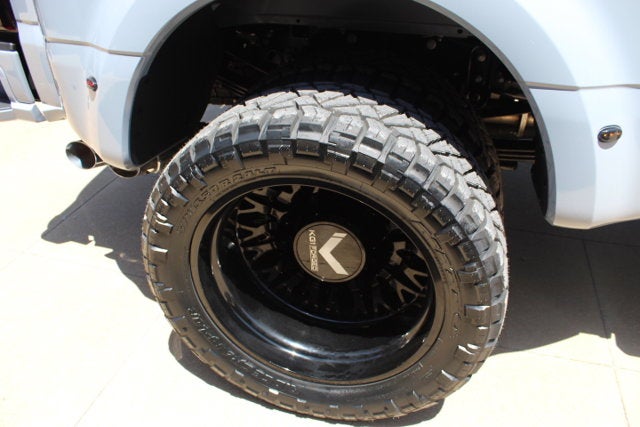 2024 Ford Super Duty F-450 DRW Platinum