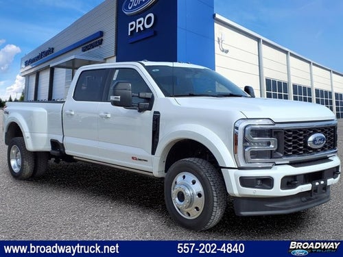 2025 Ford Super Duty F-450 DRW Platinum