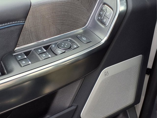 2025 Ford Super Duty F-450 DRW Platinum