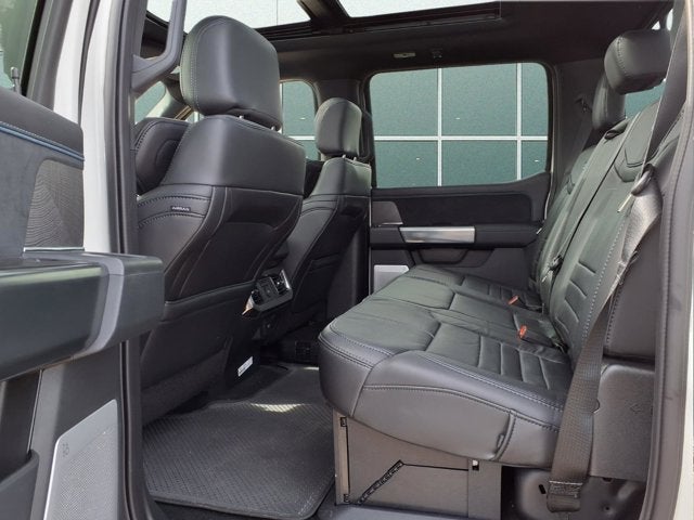 2025 Ford Super Duty F-450 DRW Platinum