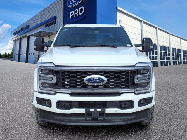 2025 Ford Super Duty F-450 DRW Platinum