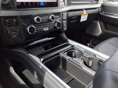 2025 Ford Super Duty F-450 DRW Platinum