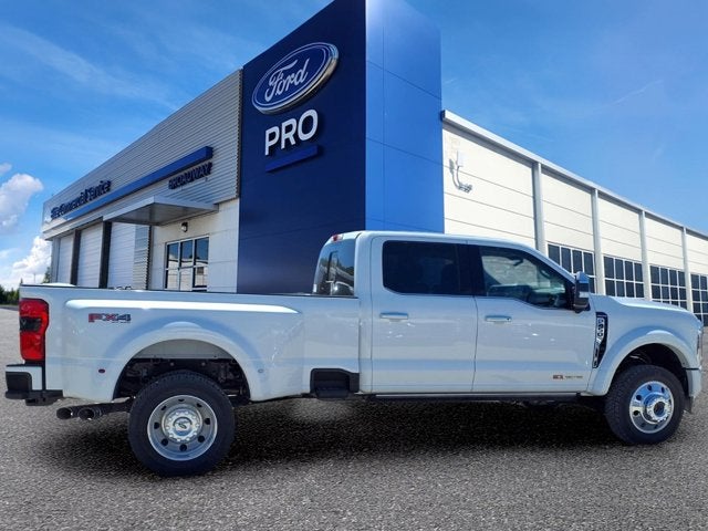 2026 Ford Super Duty F-450 DRW Platinum