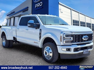 2026 Ford Super Duty F-450 DRW Platinum