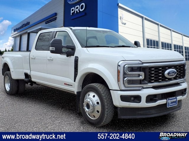 2025 Ford Super Duty F-450 DRW Platinum